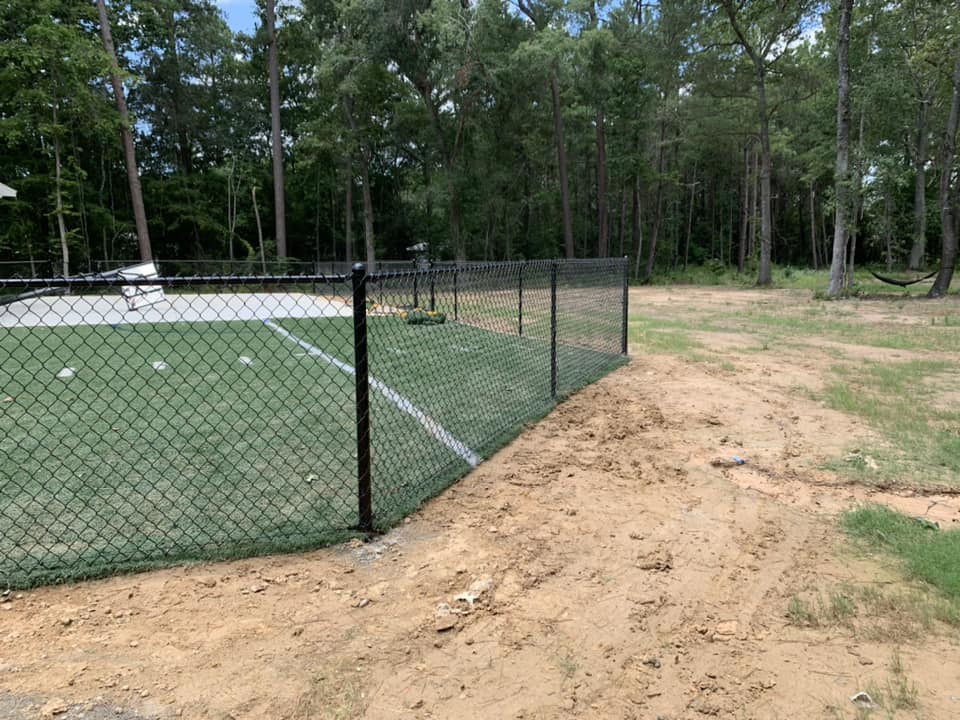 Installing Chain Link Fence 